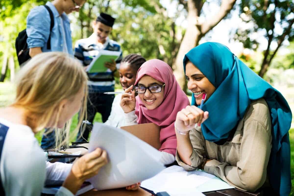 كيف أستهدف دخلاً ثانيًا قدره 10000 جنيه إسترليني من أرباح الأسهم كيف أستهدف دخلاً ثانيًا قدره 10000 جنيه إسترليني من أرباح الأسهم